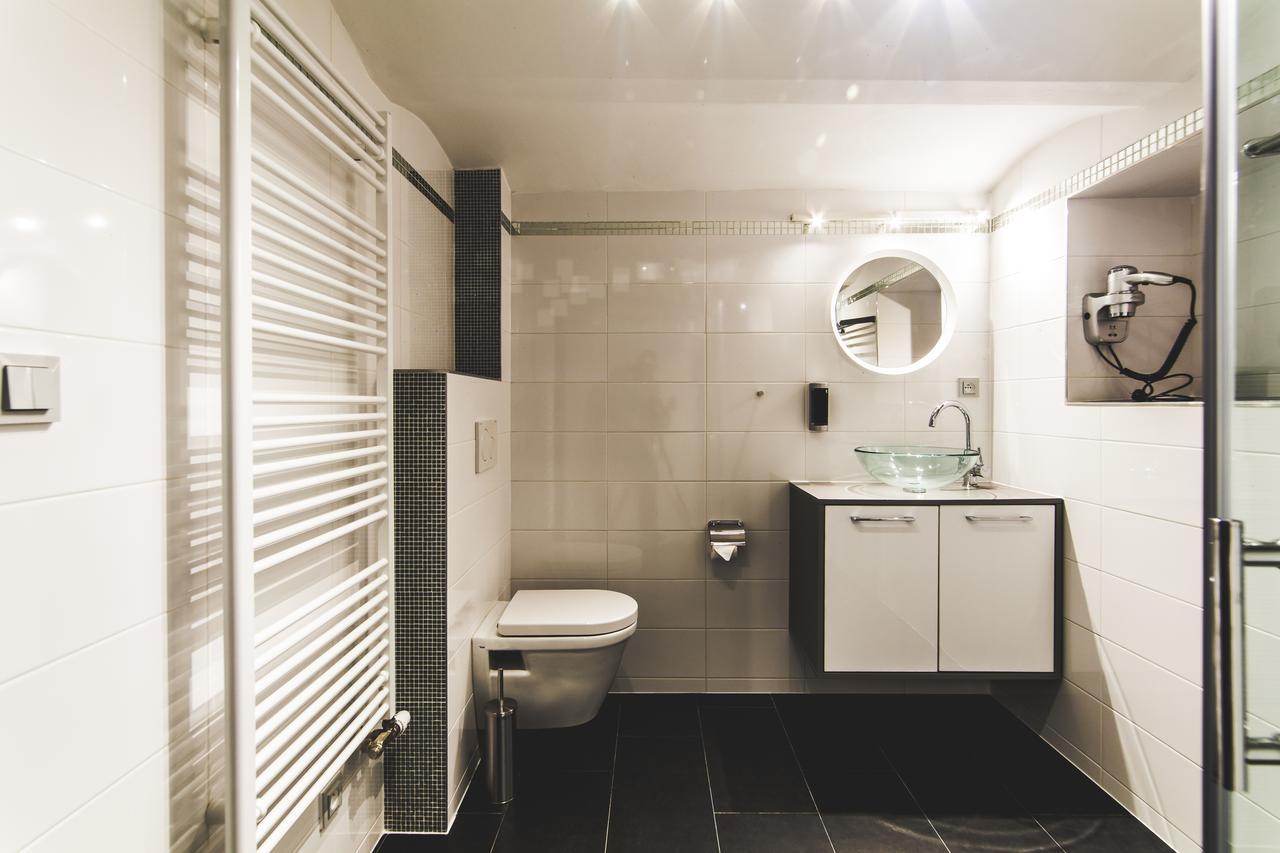 Silesia Residence Ostrava Luaran gambar Bathroom